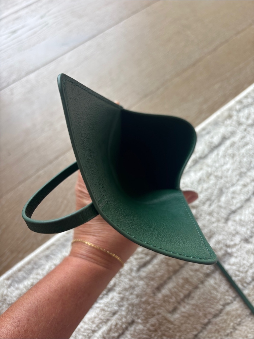 La Mer Emerald Green Leather Pouch - Picture 5 of 5